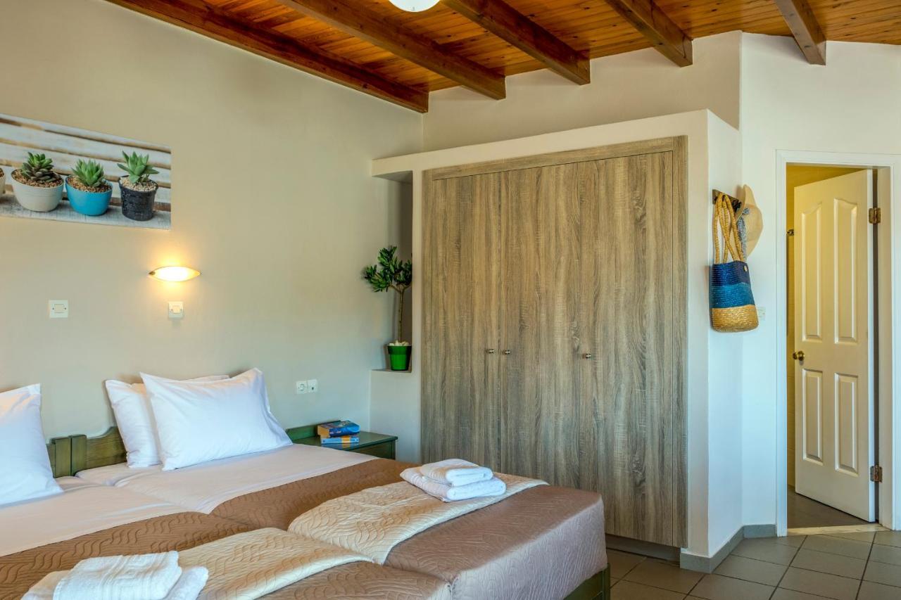Theos Village Apartments Kato Daratso Exterior photo