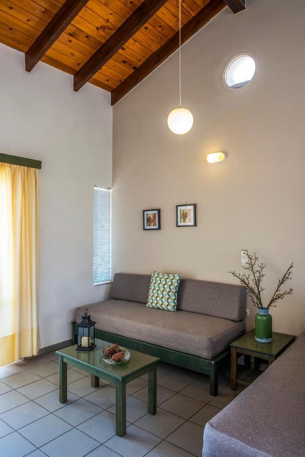 Theos Village Apartments Kato Daratso Exterior photo