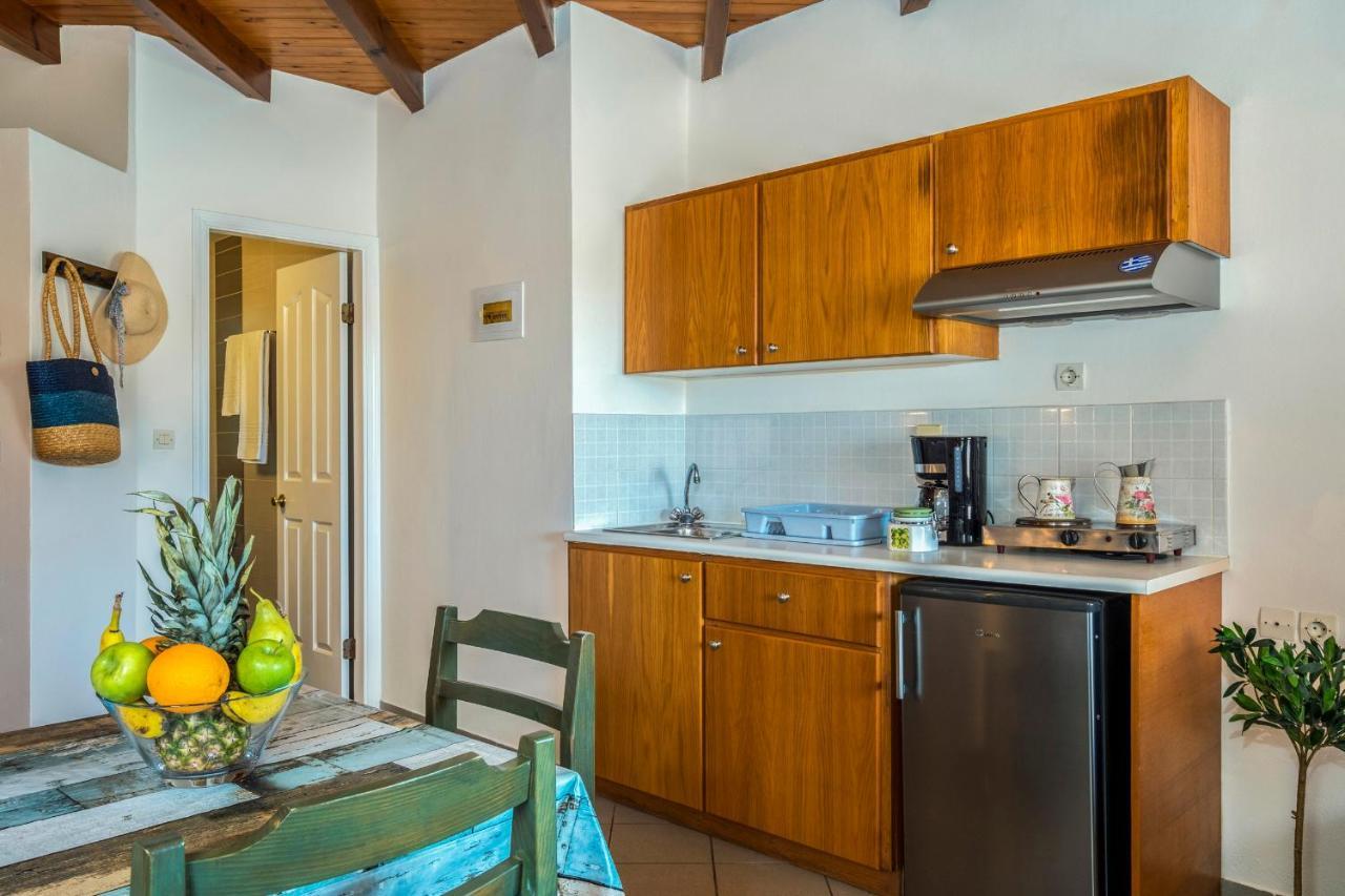 Theos Village Apartments Kato Daratso Exterior photo