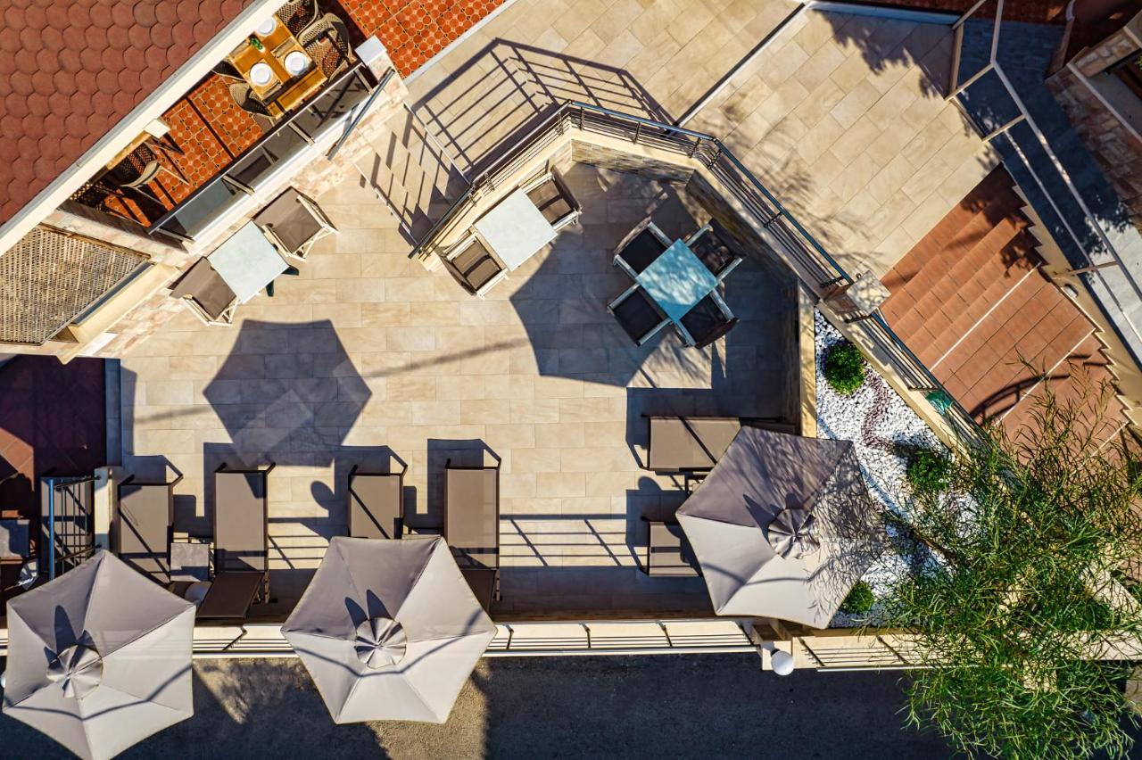 Theos Village Apartments Kato Daratso Exterior photo