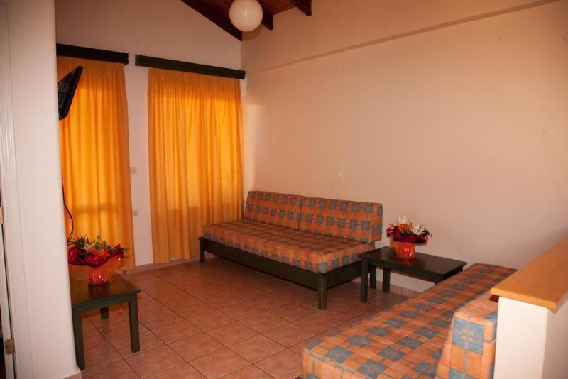 Theos Village Apartments Kato Daratso Exterior photo